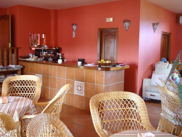 Hostal Burgos ตอร์เรกาบาเญโรส ภายนอก รูปภาพ